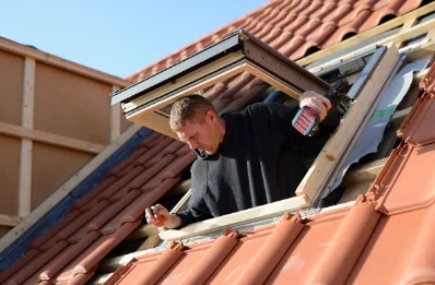 Pose de fenêtres de toit Velux au Crouais